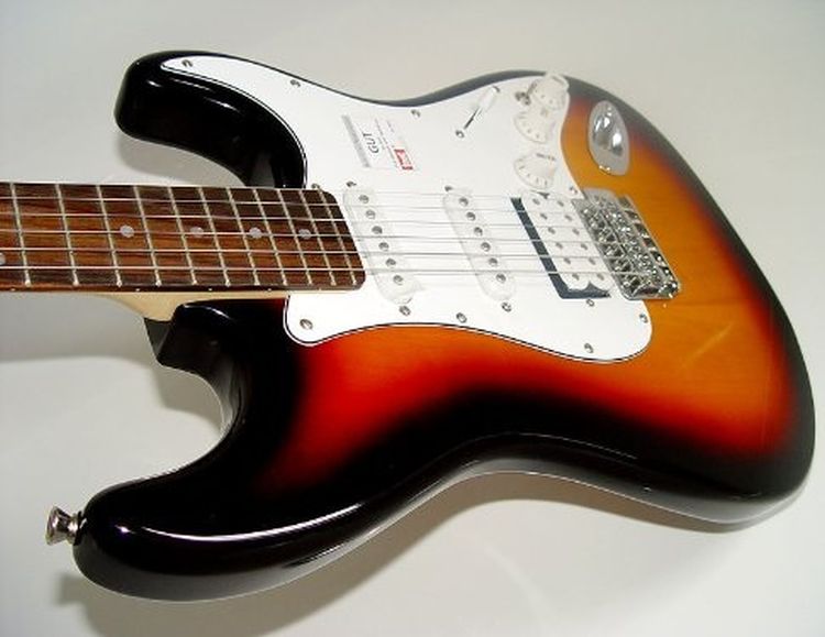 e-gitarre-aria-modell-stg-004-ssh-sunburst_0002.jpg