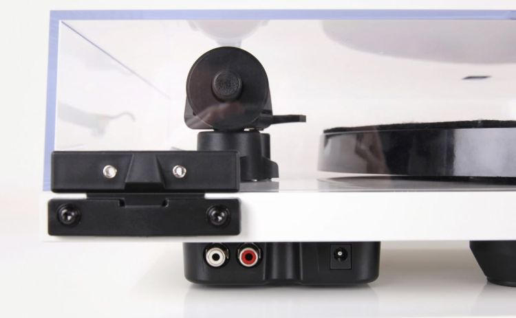 tourne-disque-rega-modele-planar-1-plus-noir-_0006.jpg