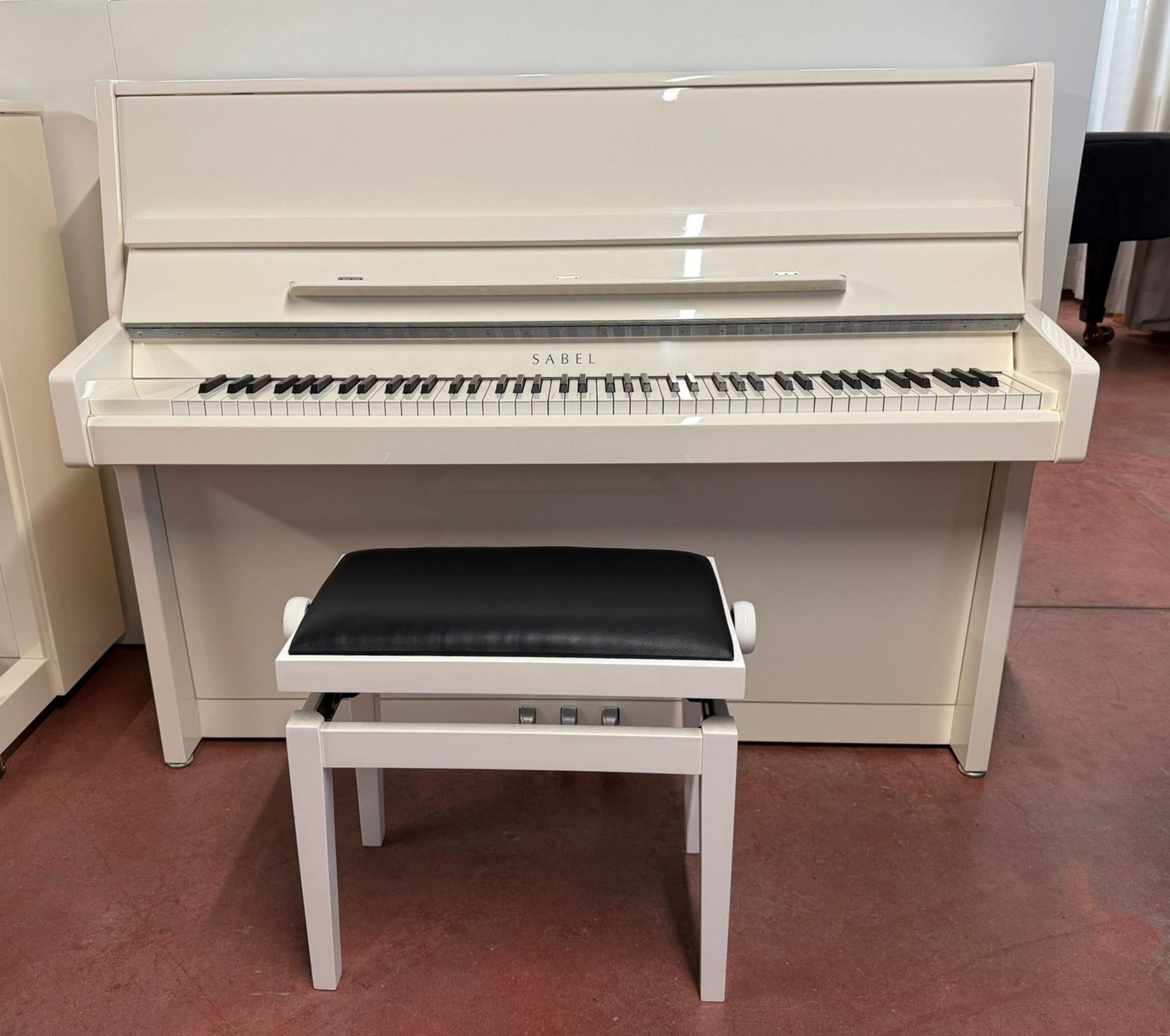 Piano Sabel by Schimmel-0001.jpg