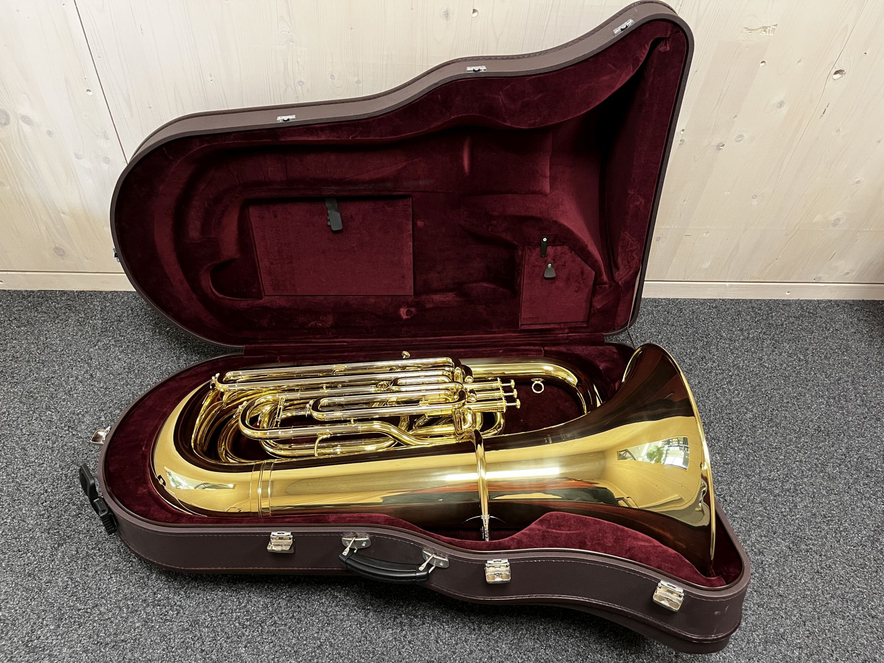 Occasion Bb-Tuba-0003.jpg