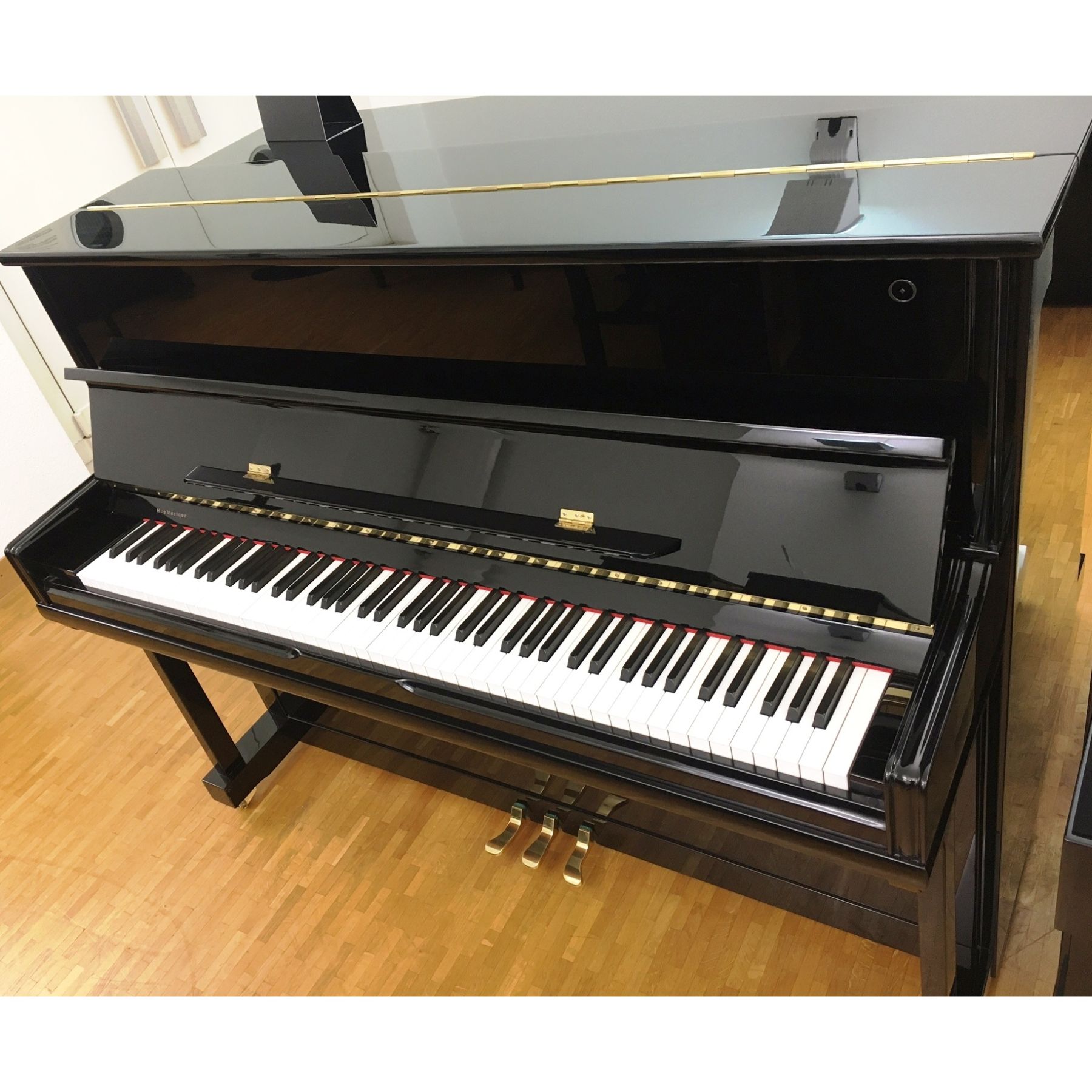 Piano droit Orlando 118 T-0002.jpg